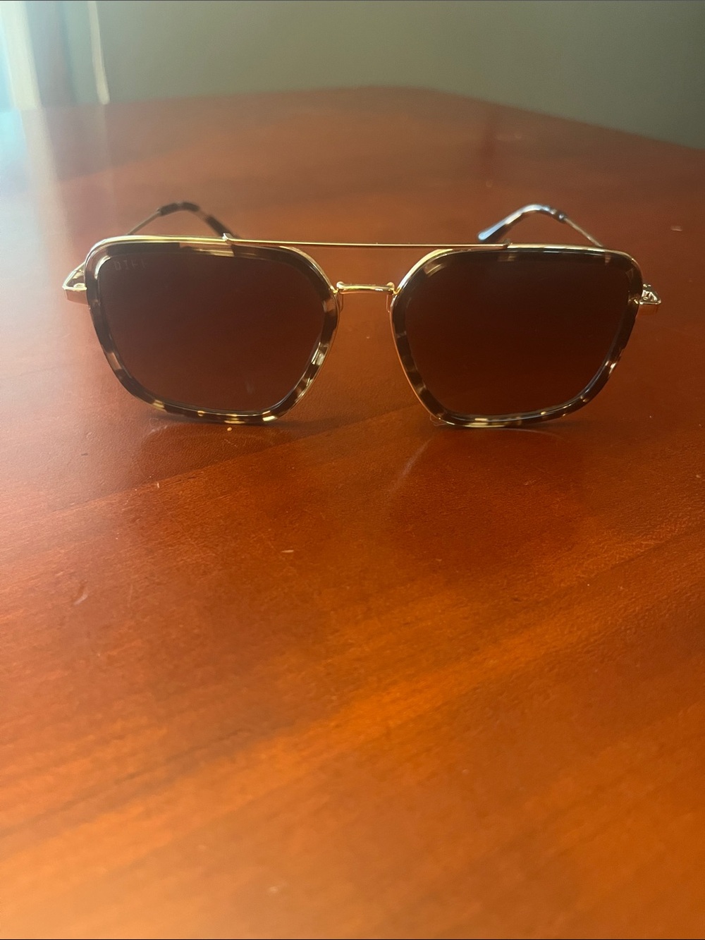 Diff Eyewear Tortoiseshell and Gold Frame Sunglasses with Brown Lenses